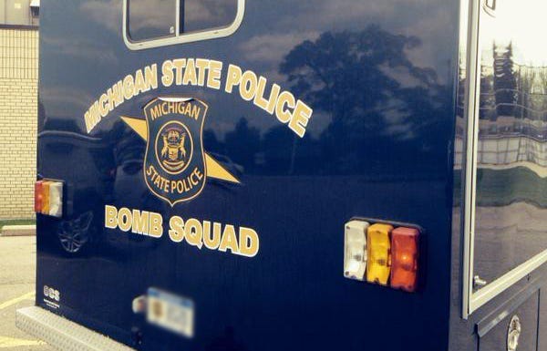 Blue Water Bridge temporarily closed for investigation of suspicious container