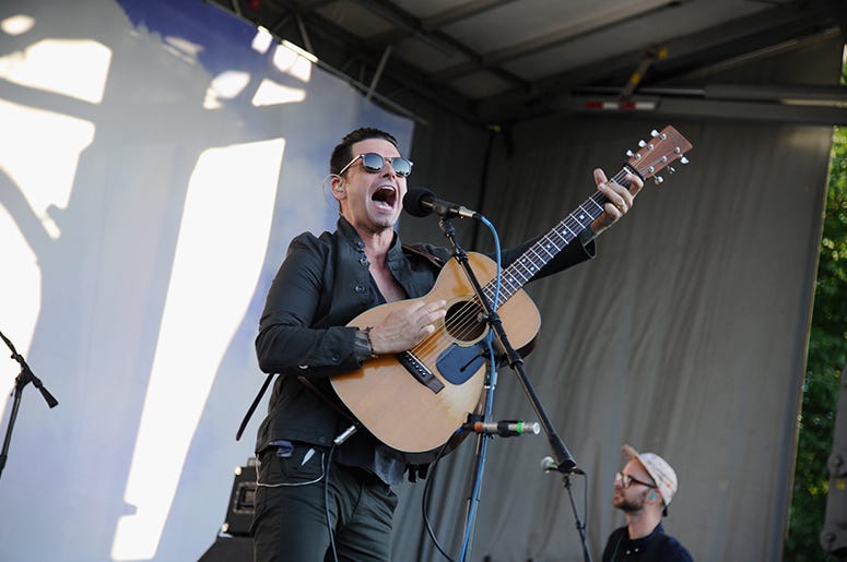 Christopher Carrabba