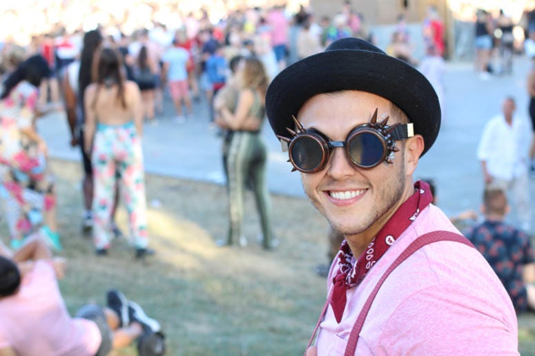 statement sunglasses, Coachella