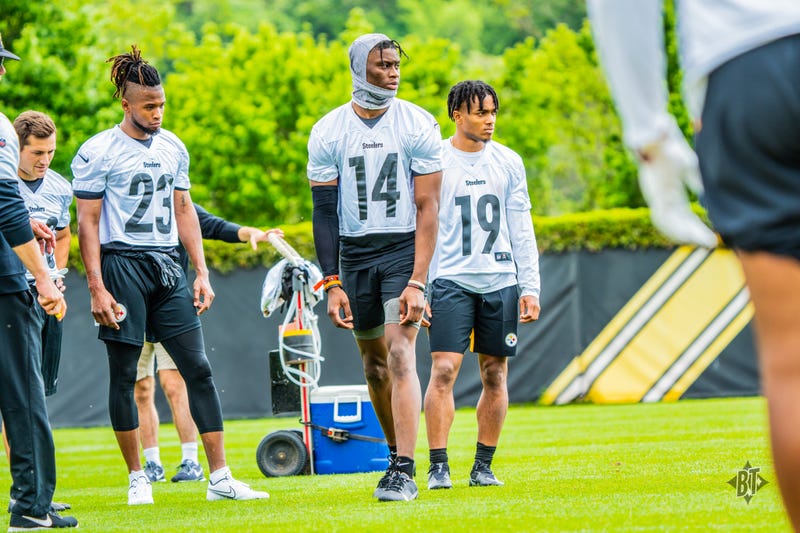 First look: Day 1 of Steelers Rookie Camp