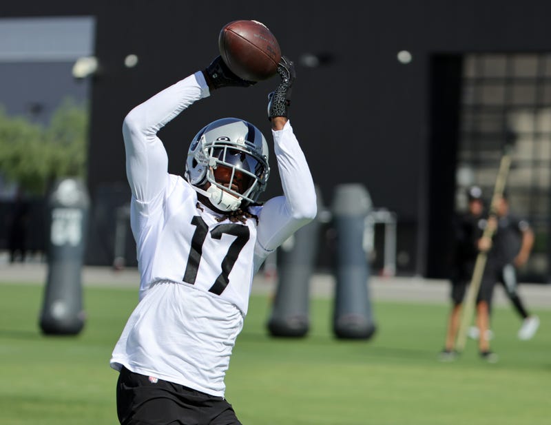 WR Davante Adams catches a pass during practice with the Las Vegas Raiders