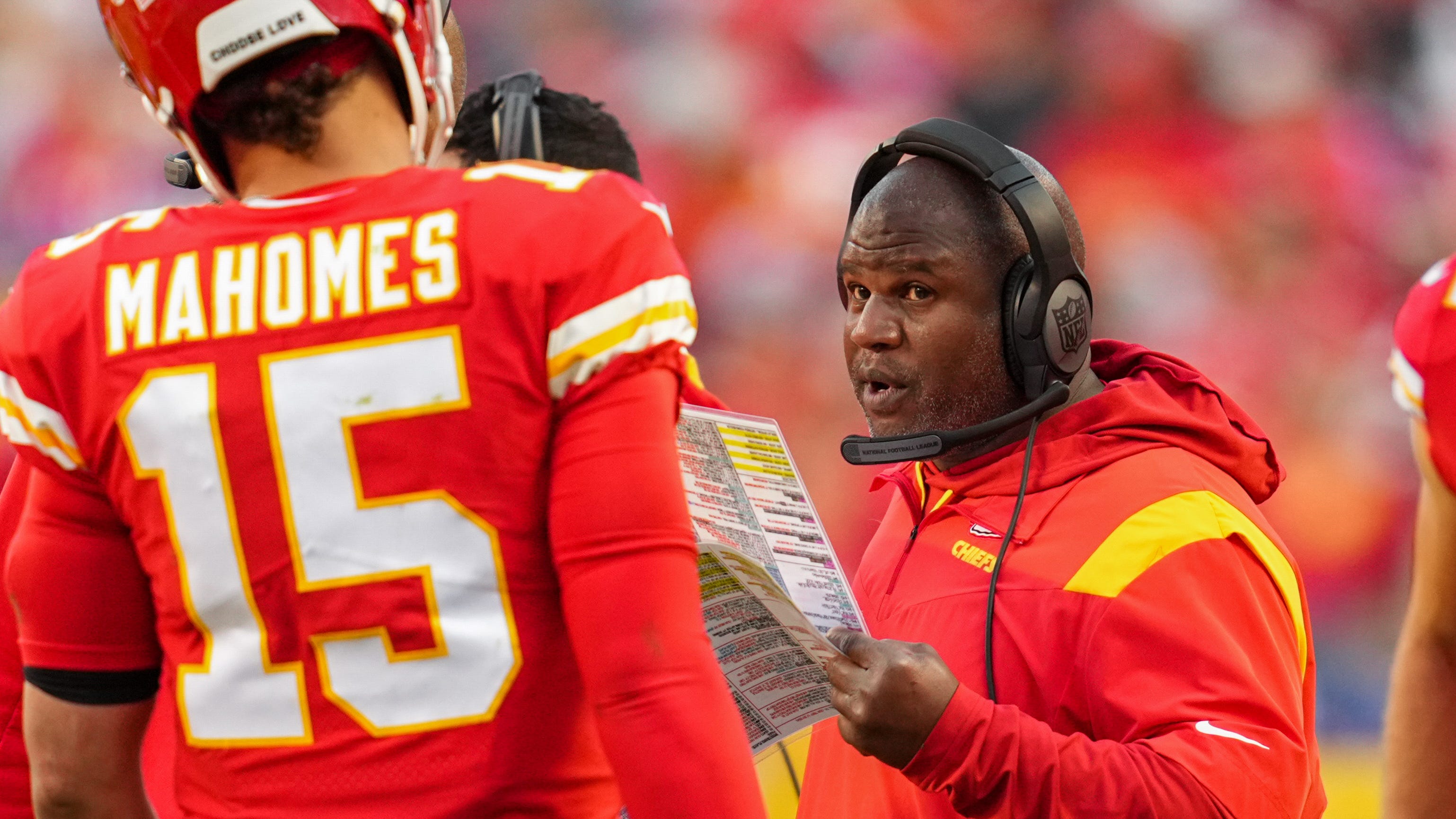 commanders-hire-eric-bieniemy-as-assistant-head-coach-oc