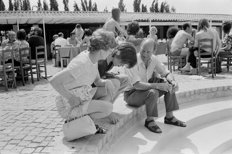 mick jagger with parents eva and joe in 1971