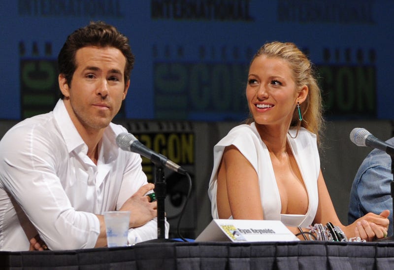 ryan reynolds and blake lively at comic con san diego in 2010