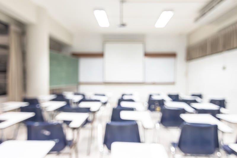 Classes resume at St. Louis high school, 3 months after mass shooting