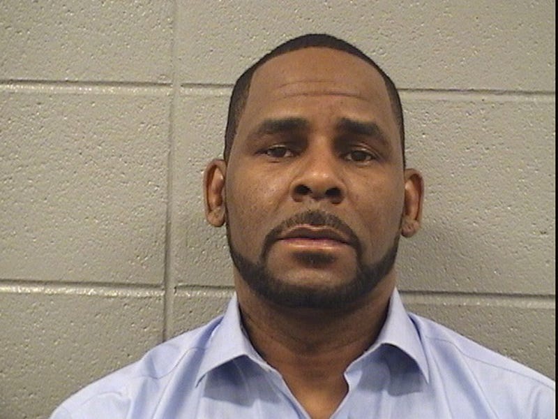 New allegations against R Kelly say his team bribed Cook County employees