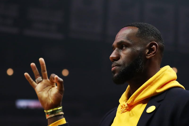 lebron james getting ready to play