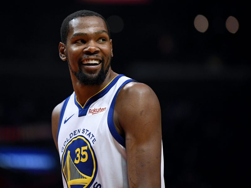 kevin durant smiling during game