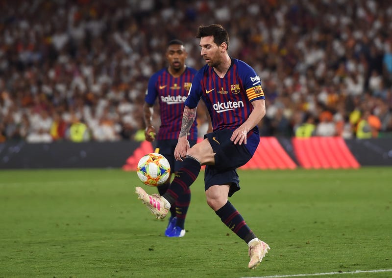 lionel mesi on the field