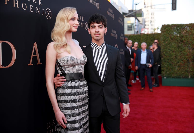 joe jonas and sophie turner at dark phoenix premiere