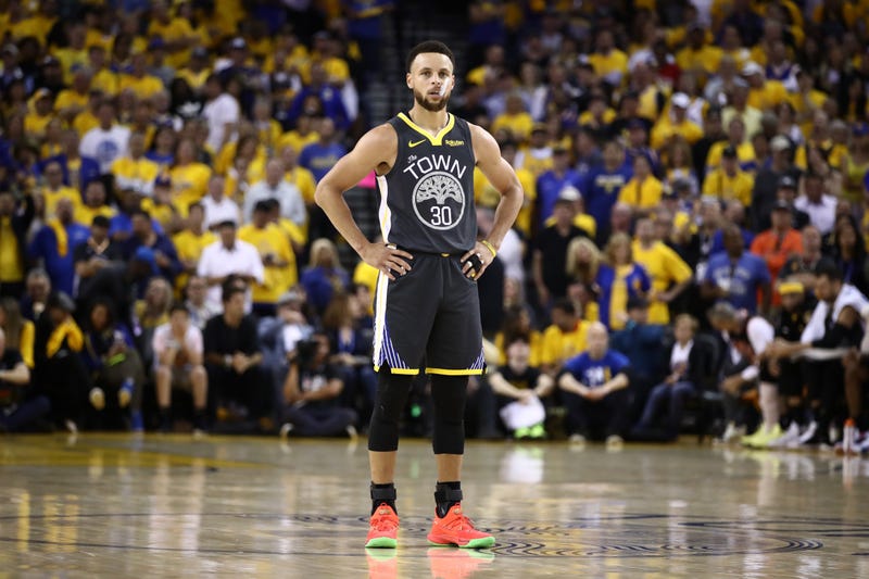 steph curry on the court