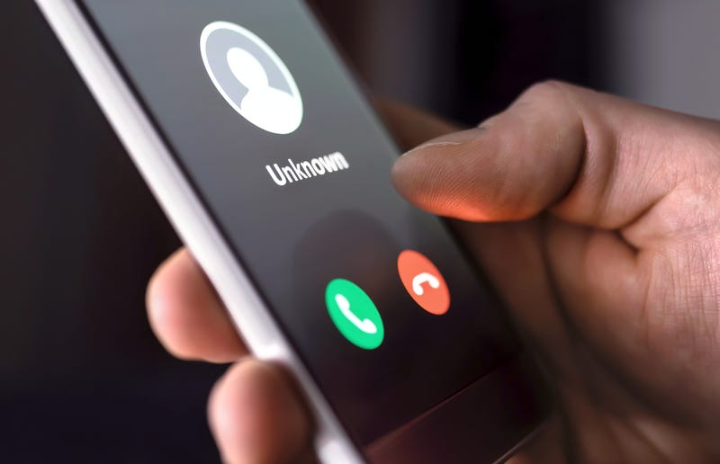 Unknown caller alert on a smartphone.