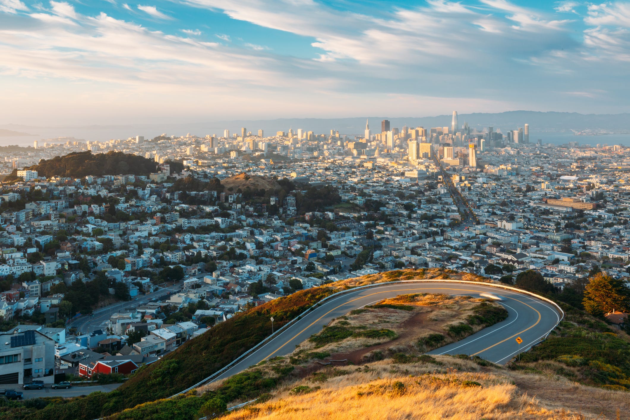 Film crew robbed at gunpoint at San Francisco’s Twin Peaks