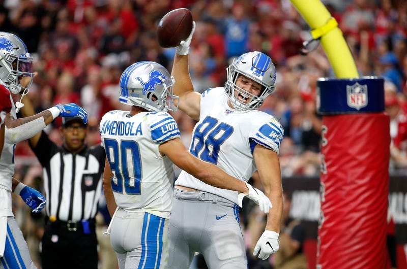 In his NFL debut, T.J. Hockenson had a big game for the Lions.