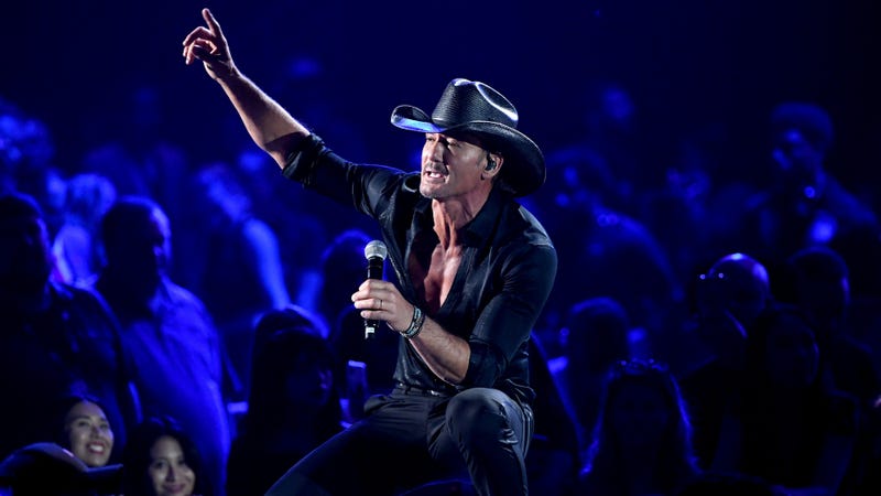 Tim McGraw Falls Backward Off Stage During Arizona Performance