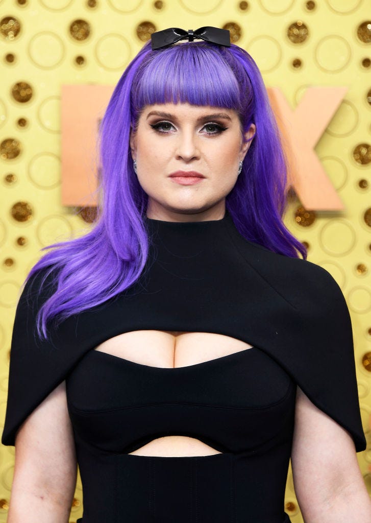 kelly osbourne arrives at the 2019 emmy awards