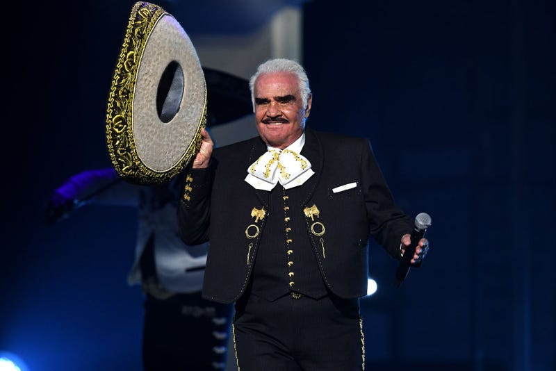 Vicente Fernandez en el escenario