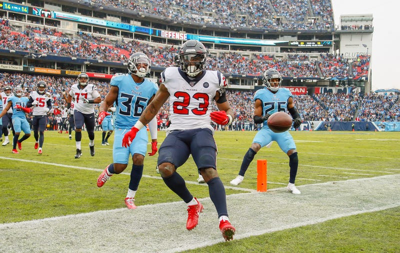 Houston's Carlos Hyde tacks on six points