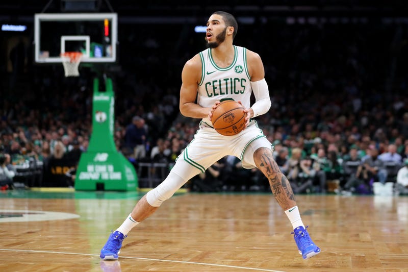Jayson Tatum pulls up for a long-range jumper