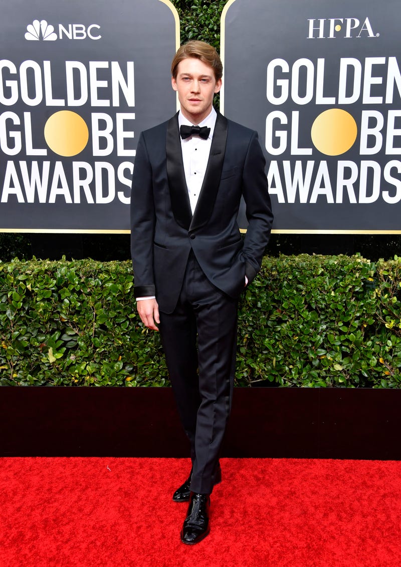 joe alwyn at 2020 golden glopbes