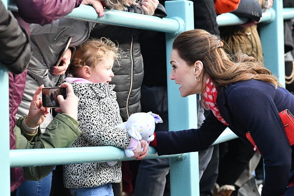 Kate Middleton apologizes for not wearing a pretty dress