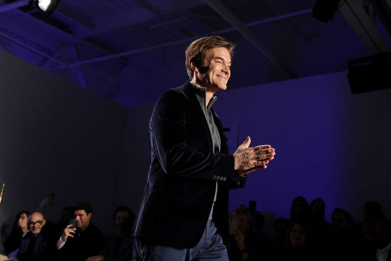 Dr. Oz explains how to safely trick-or-treat this Halloween with the kids.