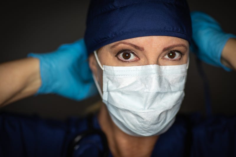 medical professional wearing face mask