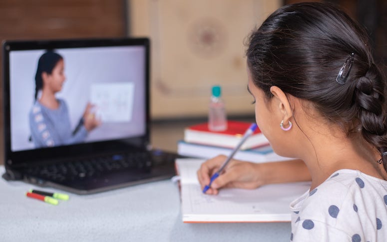 Girl, Virtual Learning, Lapotop