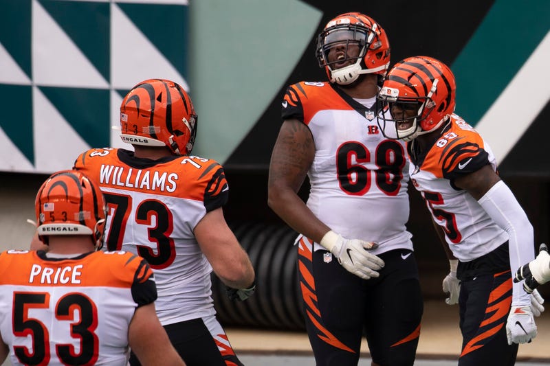 Tee Higgins celebrates his touchdown against the Eagles in Week 3