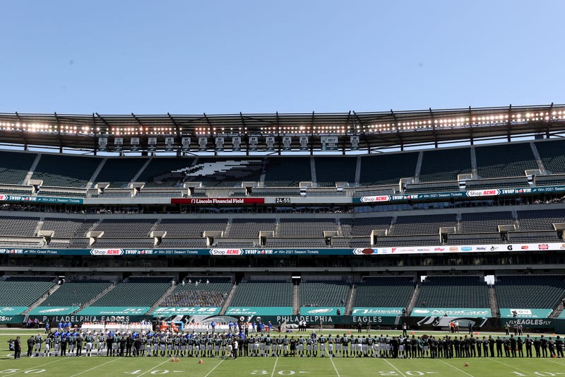 Eagles fans seen fighting in stands in return to Lincoln Financial Field