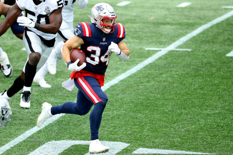 Rex Burkhead breaks loose for a big gain