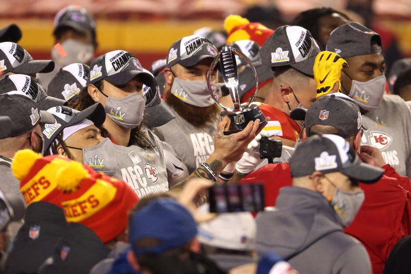 The Chiefs prepare to face Tom Brady and the Buccaneers