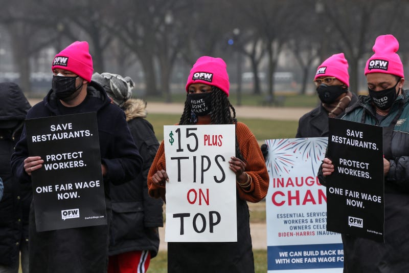 Service workers demand $15 minimum wage