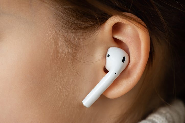 Wireless earbuds