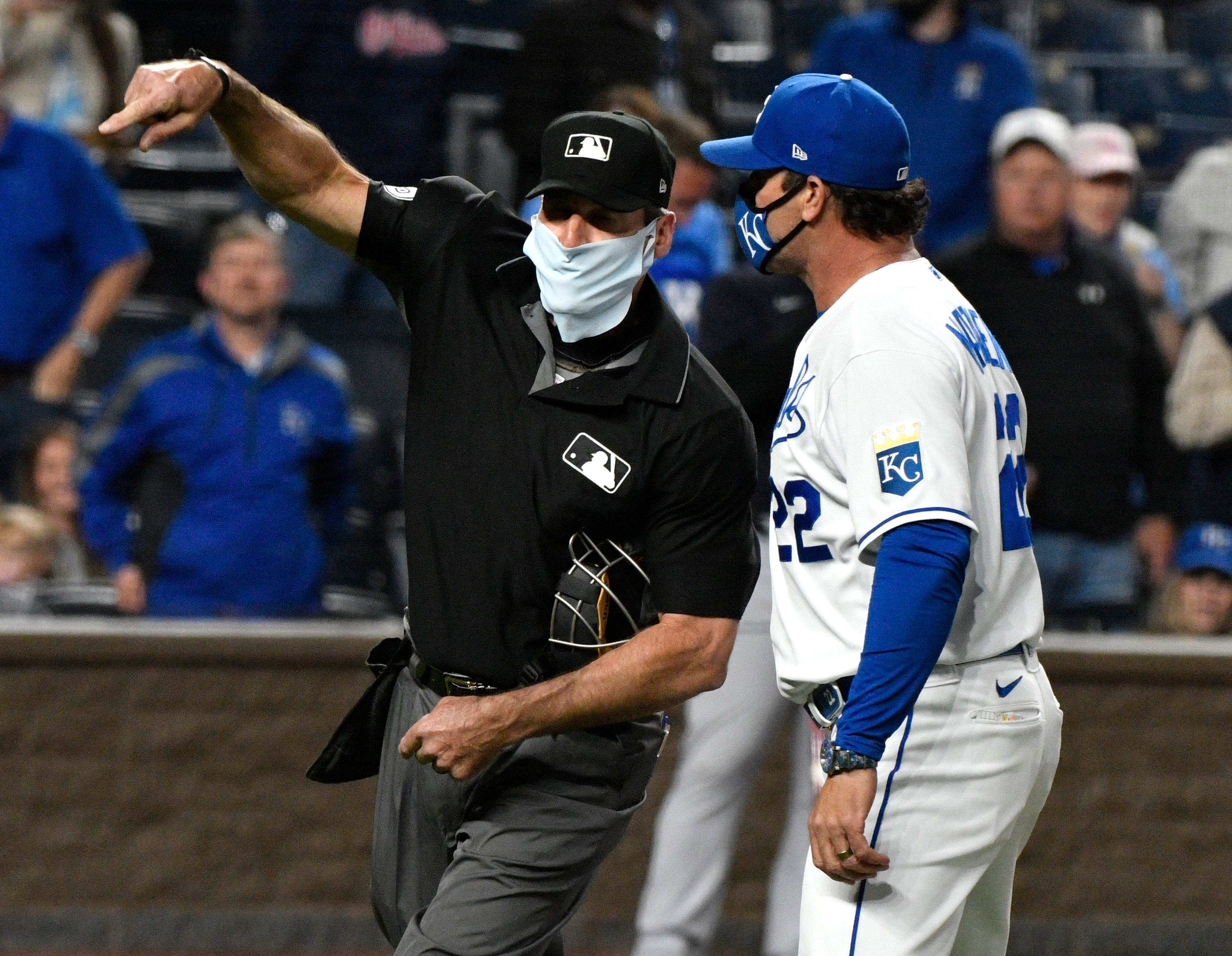 Did A Leak Force Angel Hernandez Into Retirement? - 7hsvb57