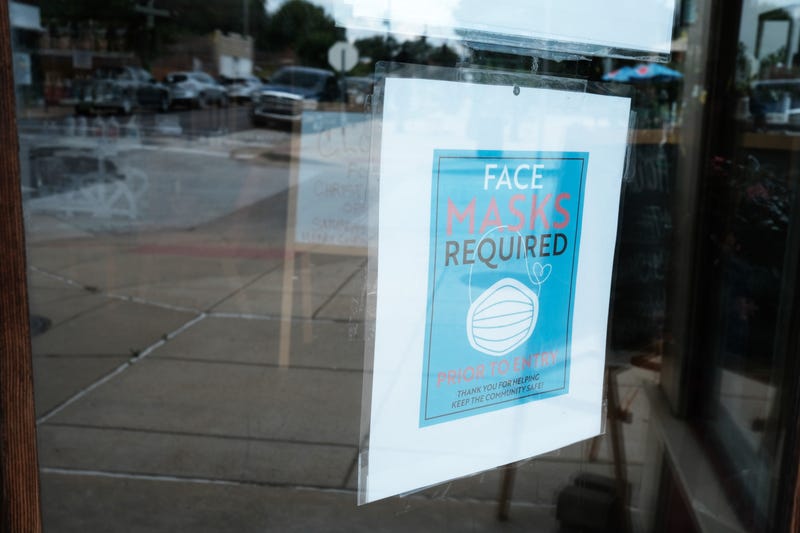 Chicago restaurant owners worry mask mandate could turn off customers