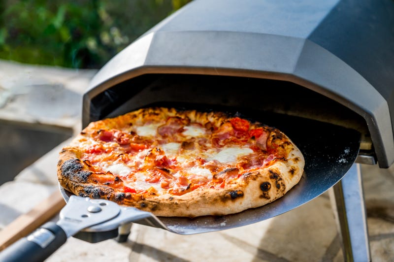 The list also includes pizzerias in New York, Italy and France.