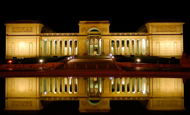 San Francisco's Legion of Honor museum at night.