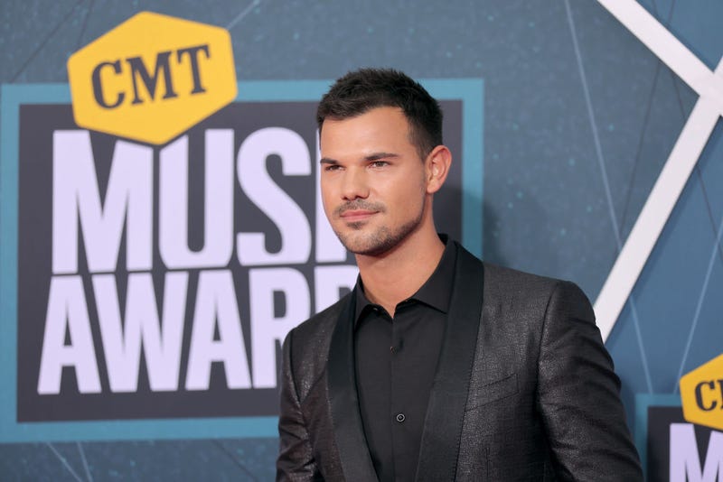 Taylor Lautner