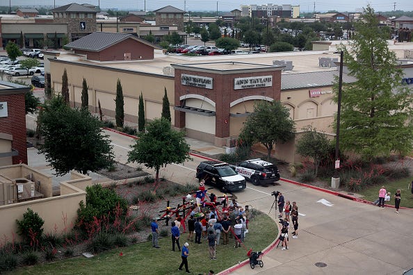 allen-premium-outlets-mall-reabrir-hoy