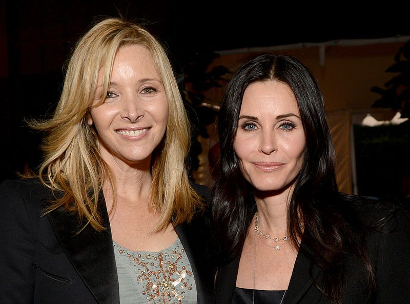 Lisa Kudrow and Courteney Cox