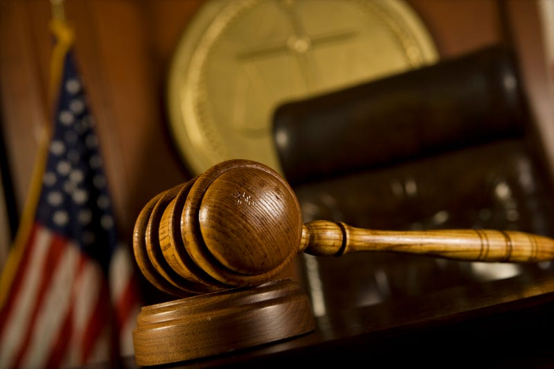 Ex-superintendent gets 33 months for Illinois embezzlements