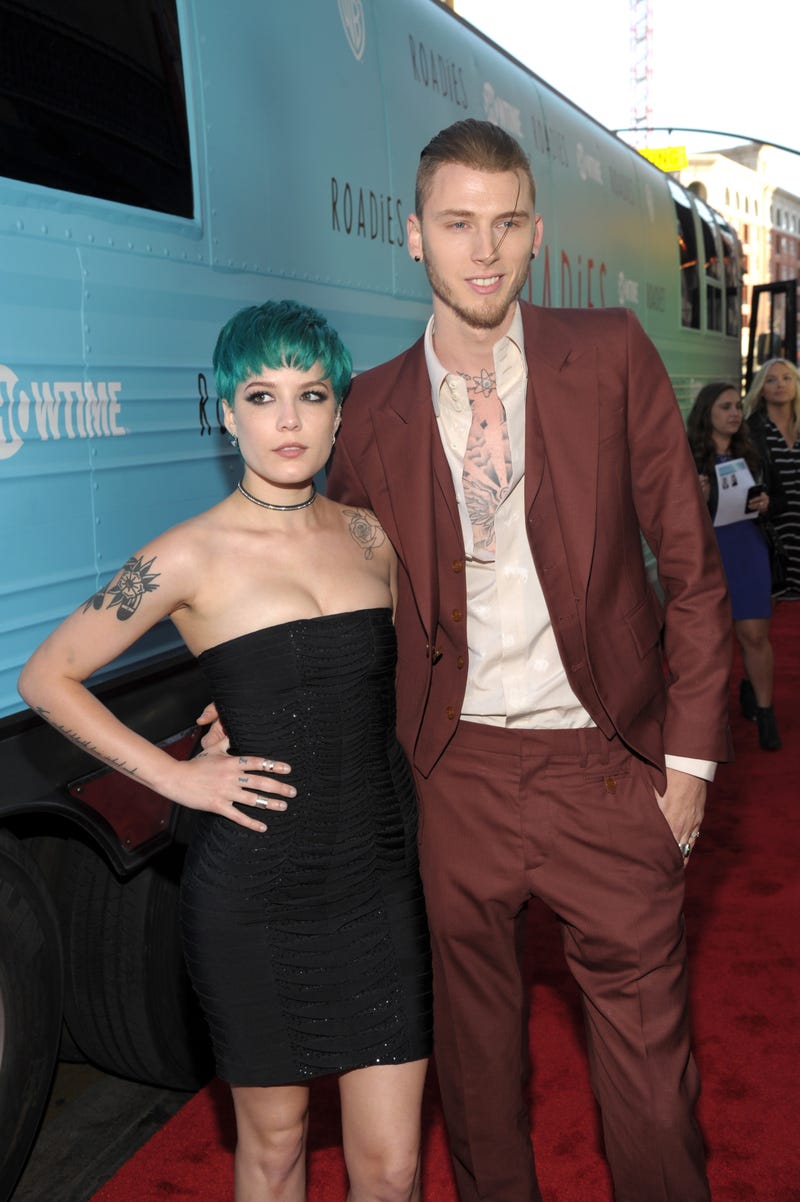 halsey and machine gun kelly at the premiere of showtime's roadies