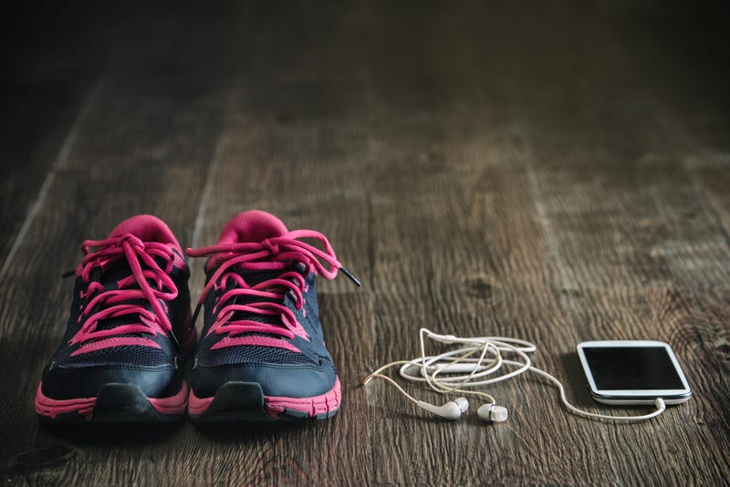 Why It's Dangerous to Hold Your Phone While Running