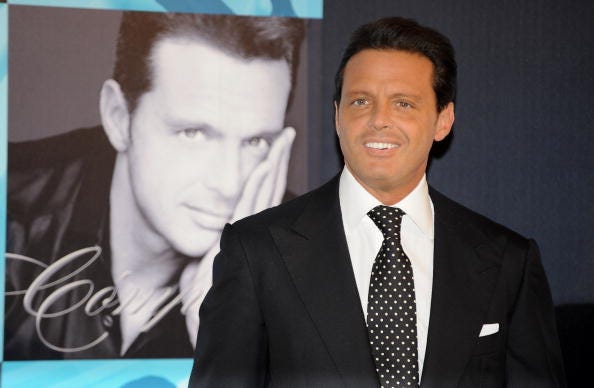 Mexican singer Luis Miguel attends the photocall to promotes his new album "Complices" on May 09, 2008 at the Palace Hotel in Madrid, Spain.