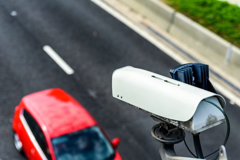 camera monitoring traffic