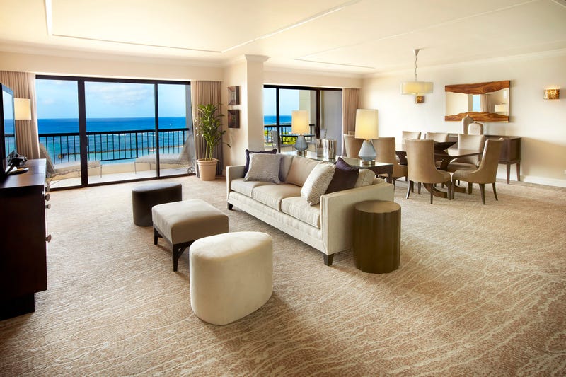 Hilton Hawaiian Village Deluxe Suite Parlor