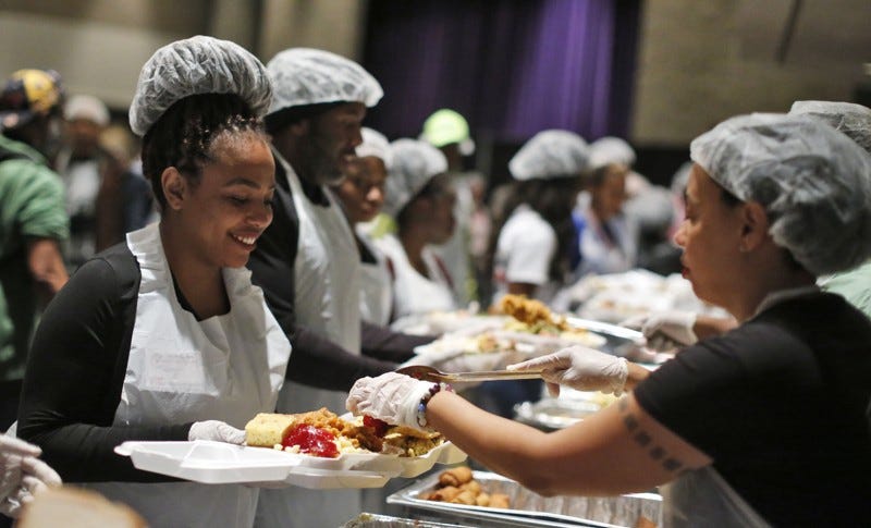 Hosea Helps, Thanksgiving dinner, community outreach