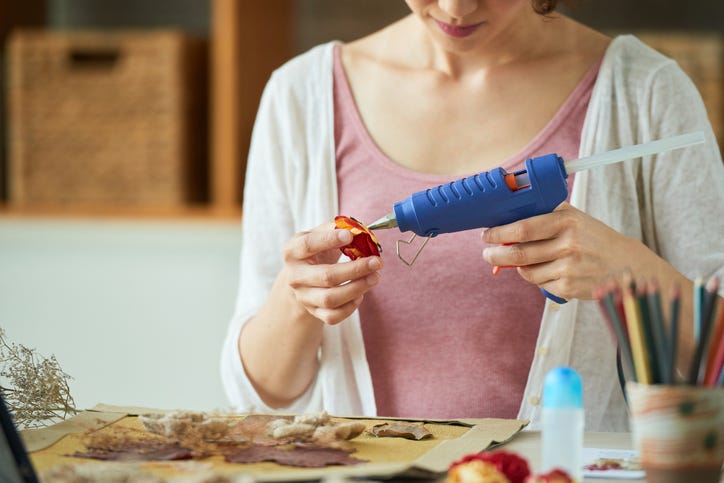 Hot glue gun
