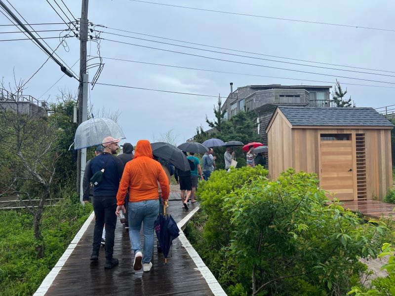 A rainy historical tour